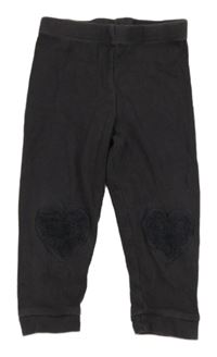 Tmavošedé žebrované lehké tepláky se srdíčky F&F