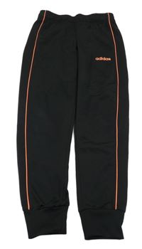 Černé sportovní kalhoty s logem a proužkem Adidas