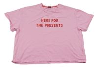 Růžové crop tričko s nápisem New Look