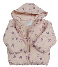 Světlerůžová šusťáková zimní bunda se srdíčky a kapucí Primark