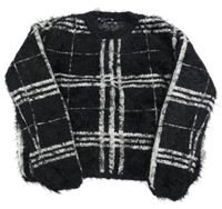 Čierno-biely kockovaný crop sveter M&Co.