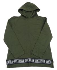 Olivová mikina s nápismi a kapucňou C&A