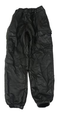 Černé koženkové cargo cuff kalhoty