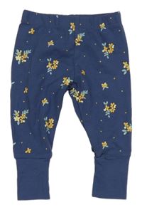 Tmavomodré kvetované ľahké tepláky