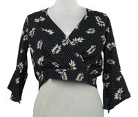 Dámska čierna kvietkovana crop blúzka New Look