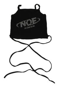 Čierny rebrovaný crop top s nápisom a šnurovaním