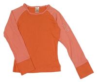 Korálové tričko s motýlem na rukávu