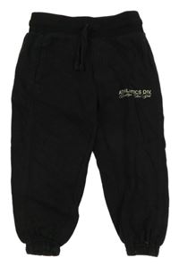 Černé tepláky s nápisem Primark