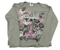 Sivo-čierno-ružové tričko s kvetmi a nápismi M&Co.