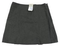 Nové - Tmavosivá pruhovaná sukňa Primark