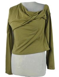 Dámske olivové asymetrické crop tričko PrettyLittle Thing