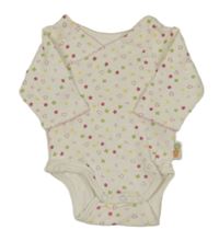 Bílé body s kytičkami a srdíčky