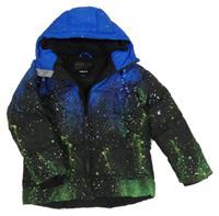 Černo-zeleno-safírová skvrnitá prošívaná šusťáková zimní bunda s kapucí Next