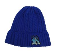 Zafírová pletená čapica s písmenem River Island