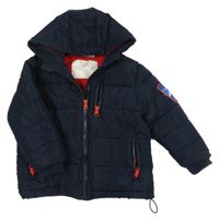 Tmavomodrá prešívaná šušťáková zimná bunda s nášivkou a kapucňou INFINITY KIDS