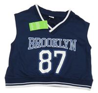 Nové - Tmavomodrá mikinová crop vesta s číslom Page One Young