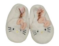 Bílé chlupaté capáčky s Hello Kitty H&M vel. 18/19