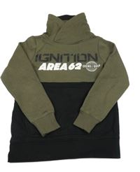 Kaki-čierna mikina s nápisom a komínovým golierom Chapter young