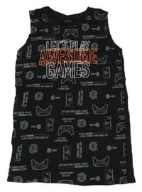 Čierne tielko s ovladači s nápisom Chapter young