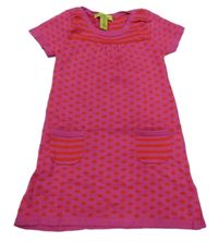 Malinové pletené šaty s bodkami a prúžkami