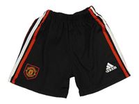 Čierne futbalové kraťasy s pruhy - Manchester United a logem Adidas