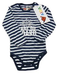 Nové - Tmavomodro-bílé pruhované body s nápisem 