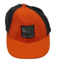 Červeno-čierna funkčná šiltovka s nášivkou a vzorom Quechua