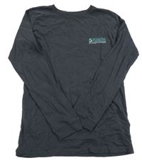 Tmavošedé triko s nápisem Chapter young