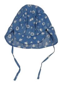 Světlemodro-bílá kšiltovka se zvířátky a ochranou krku Ergee