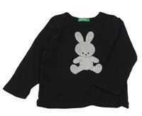 Černé triko se stříbrným zajíčkem Benetton