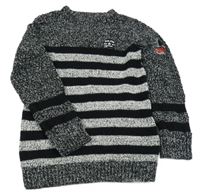 Čierno-sivý melírovaný pruhovaný sveter s nášivkou F&F