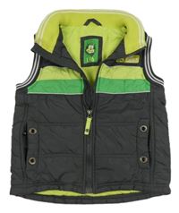 Antracitovo-zelená šušťáková zateplená vesta s nášivkou