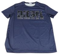 Tmavomodré športové tričko s nápisom