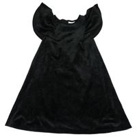 Černé sametové šaty s volánky 