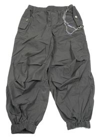 Šedé plátěné cuff kalhoty s řetízkem River Island