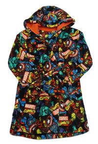 Černo-barevný chlupatý župan s Avengers a kapucí Marvel 