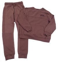 2Set - Mahagonová mikina s nášivkou a kapsou a žebrováním + tepláky George