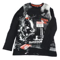 Černé triko se skateboardistou C&A