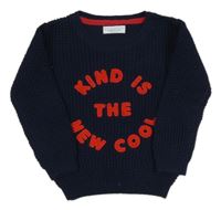 Tmavomodrý rebrovaný sveter s nápismi PRIMARK