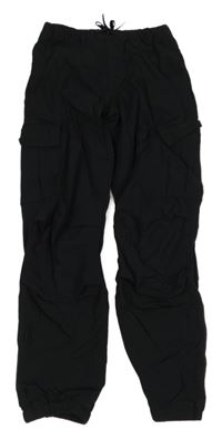 Čierne šušťákové cuff nohavice s vreckami Zara