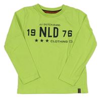 Svetlozelené tričko s nápismi