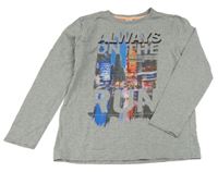 Sivé tričko s obrázkom S. Oliver