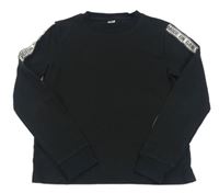 Černá mikinotriko s nápismi