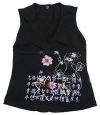 Čierny top s kvietkami Butik