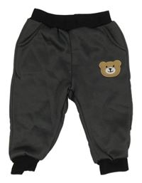Šedo-černé tepláky s medvídkem 