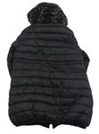 Čierny šušťákový zimný prešívaný kabát s kapucňou zn. ZARA