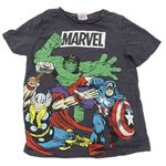 Šedé tričko s hrdiny Marvel
