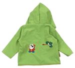 Zelená softshellová bunda s kapucňou a nášivkami