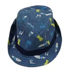 Modrý slaměný klobouk s obrázky 