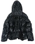Čierna lesklá šušťáková zimná bunda s kapucňou